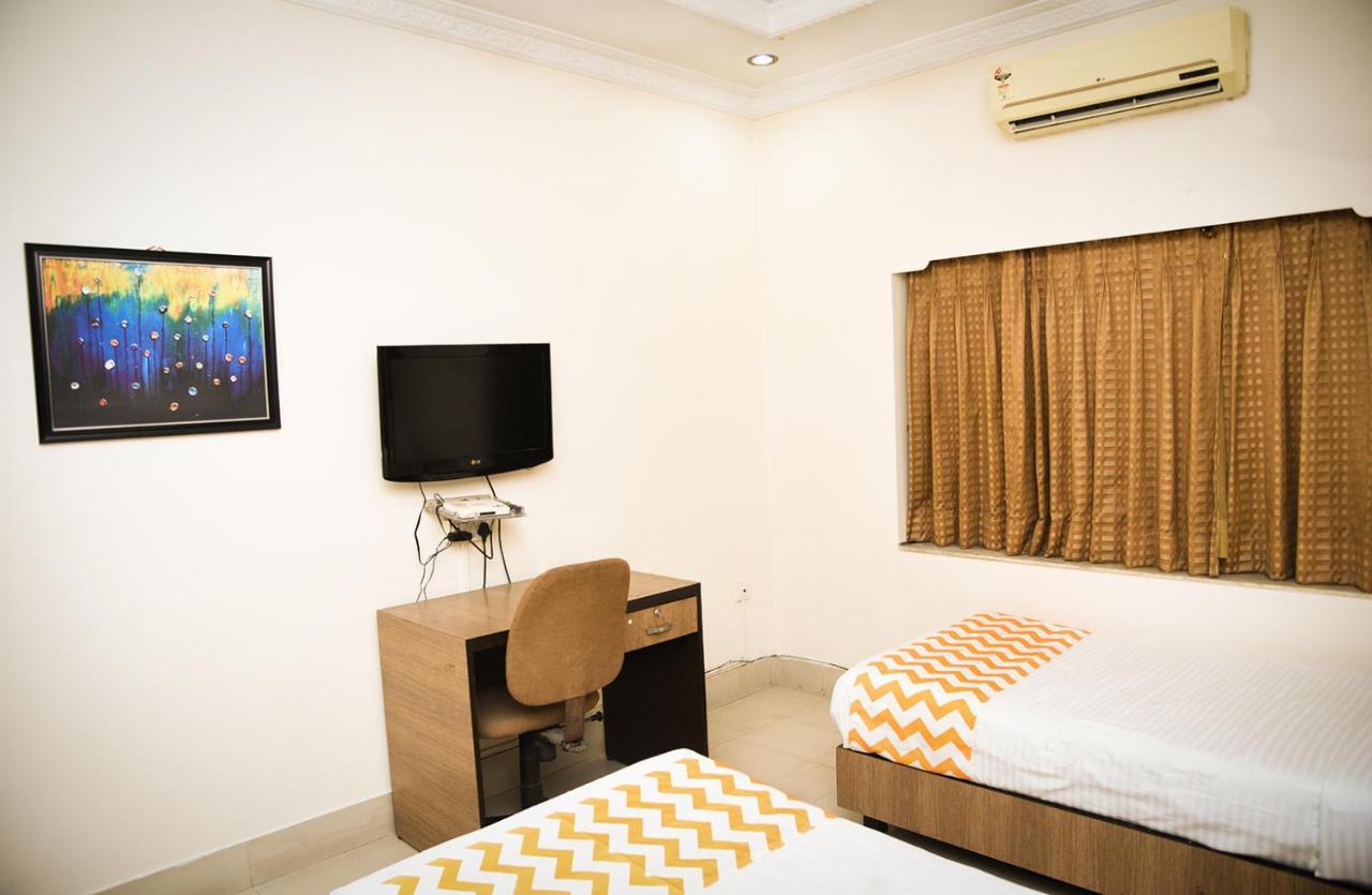 Hotel Crossroads Calcutta  Esterno foto